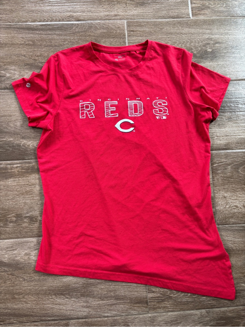 Cincinnati Reds Red Graphic Asymmetrical Tunic Tee Sz L Baseball MLB